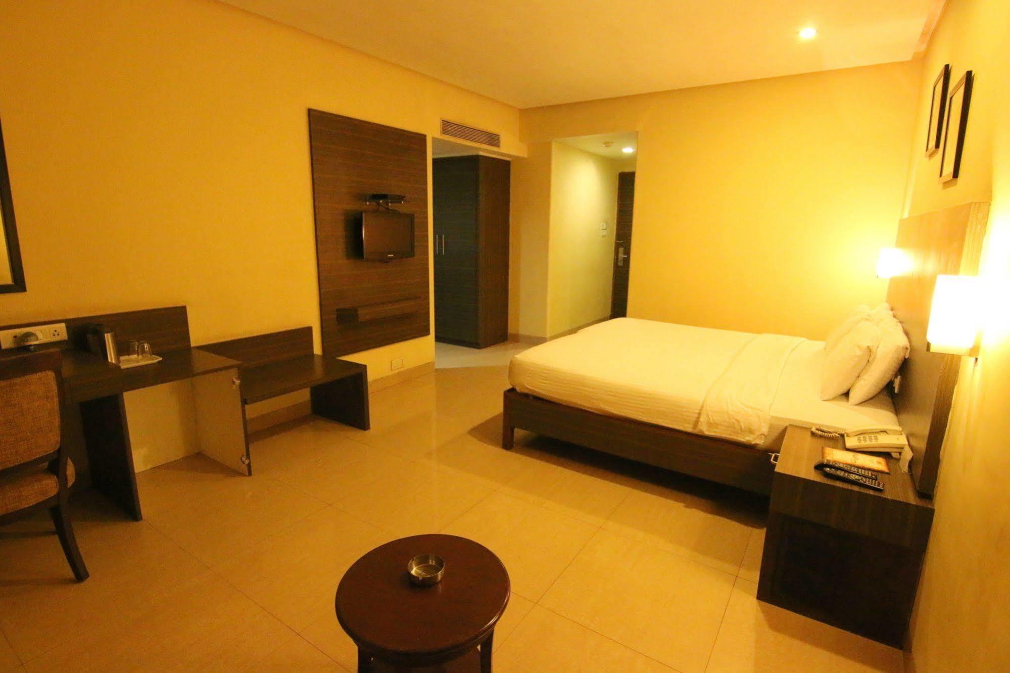 The Caliph Hotel, Mumbai Near Powai Lake Eksteriør billede